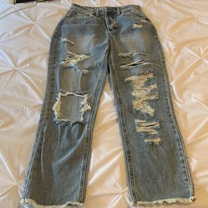 90’s boyfriend Jean distressed